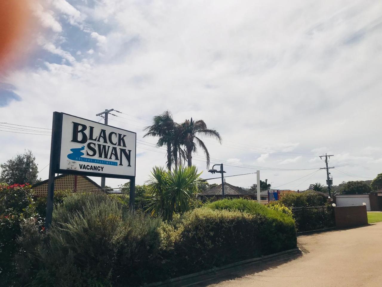 Black Swan Motor Inn Lakes Entrance Exterior foto