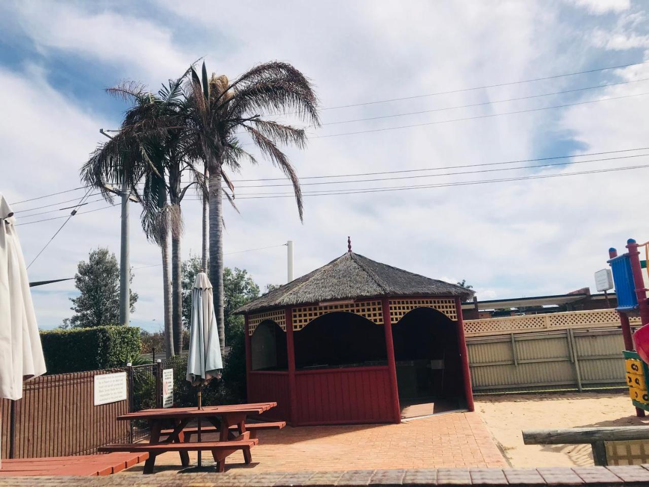 Black Swan Motor Inn Lakes Entrance Exterior foto